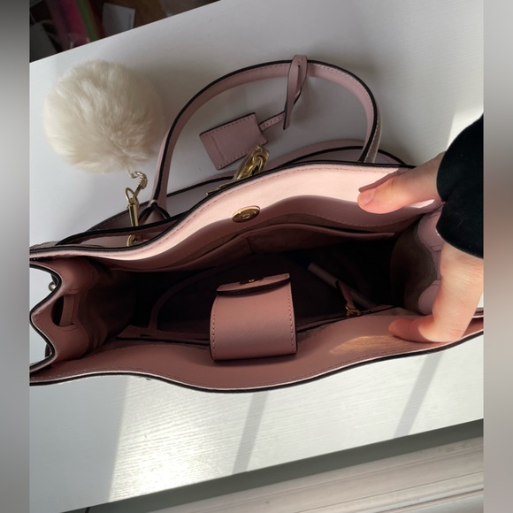 SALE 30% OFF | Michael Kors Baby Pink Leather Satchel - Picture 4 of 10